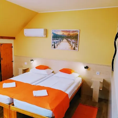 Pensjonat Lotuszvirag Vendeghaz 3*