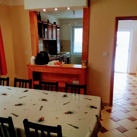 Lotuszvirag Vendeghaz Guest house