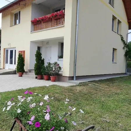 Guest house Lotuszvirag Vendeghaz Szekszard