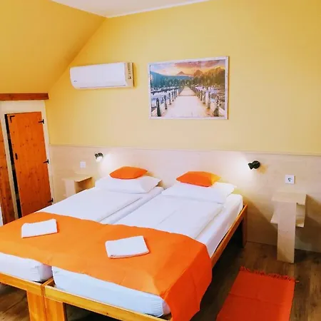 Guest house Lotuszvirag Vendeghaz Szekszard