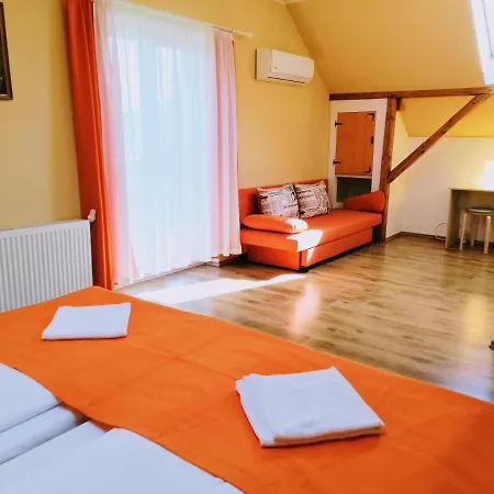 Lotuszvirag Vendeghaz Guest house
