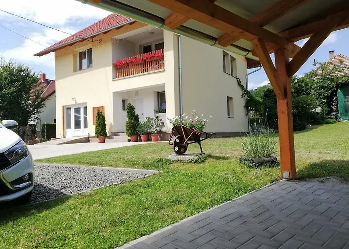 Lótuszvirág 3* Szekszárd